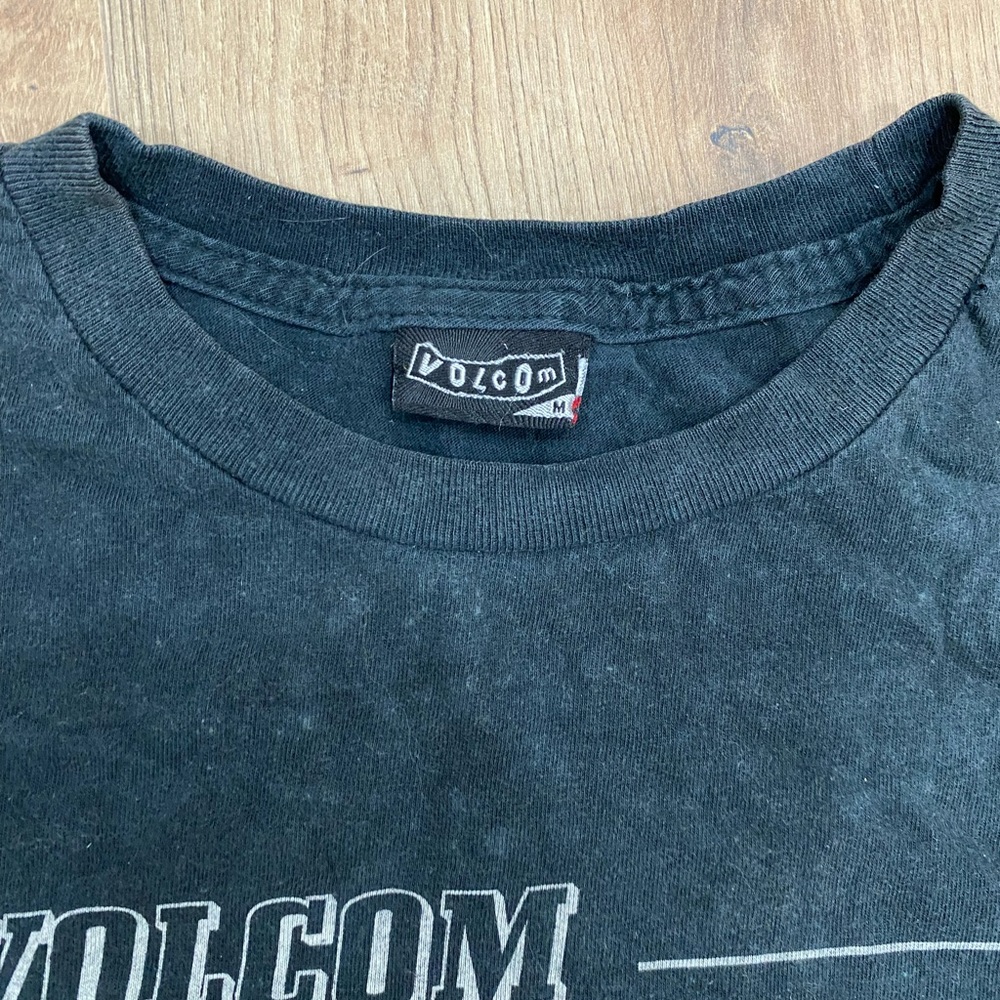 VOLCOM - Picture 2 of 5